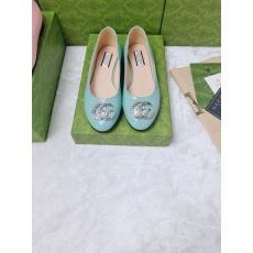 Gucci Flat Shoes